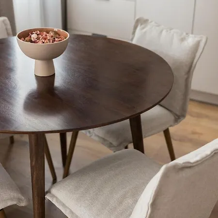 Metro Kabaty Elegant Apartment Warsaw
