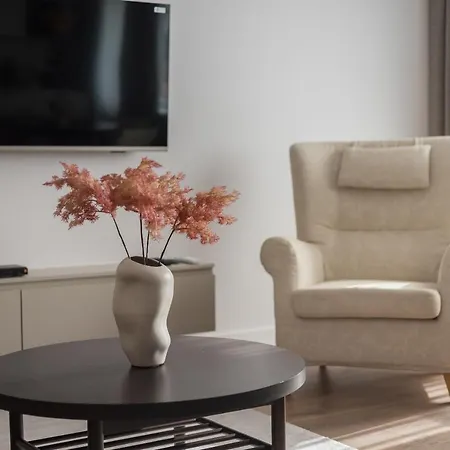 Metro Kabaty Elegant By Bookinghost *