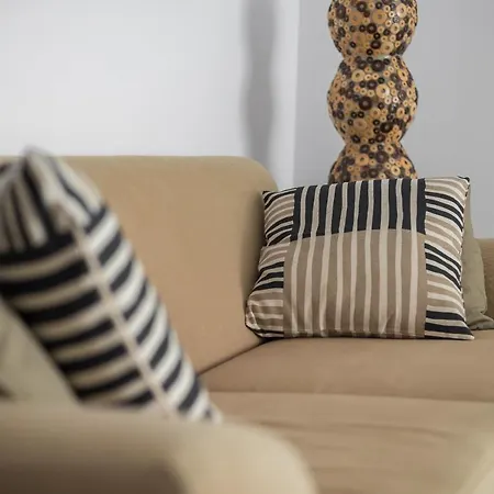 Metro Kabaty Elegant Apartment