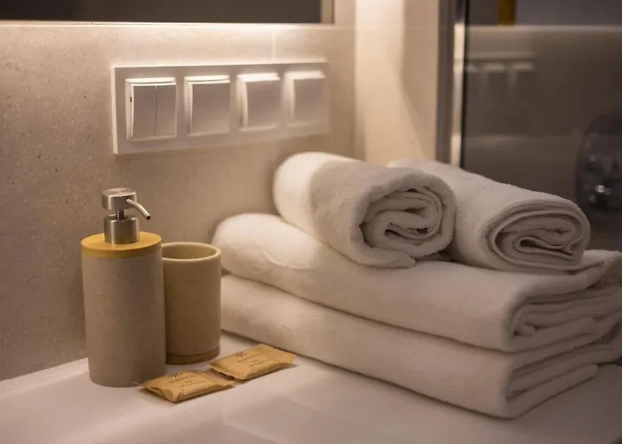 Metro Kabaty Elegant By Bookinghost Warschau