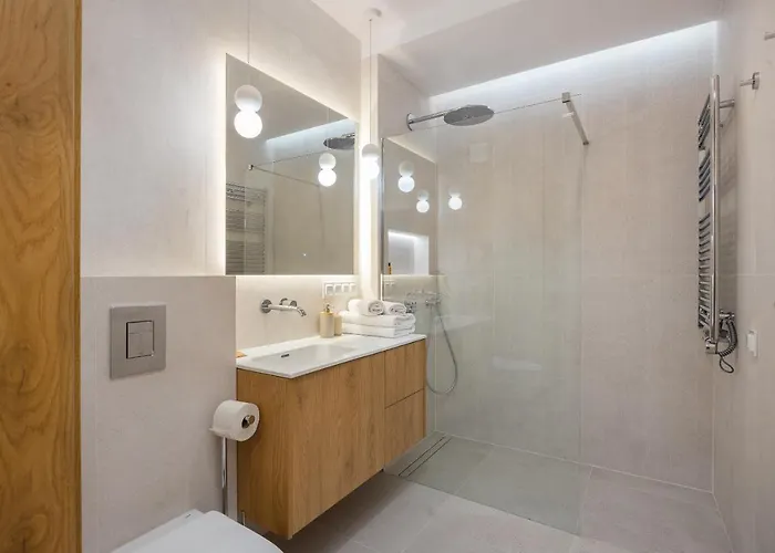 Appartement Metro Kabaty Elegant By Bookinghost